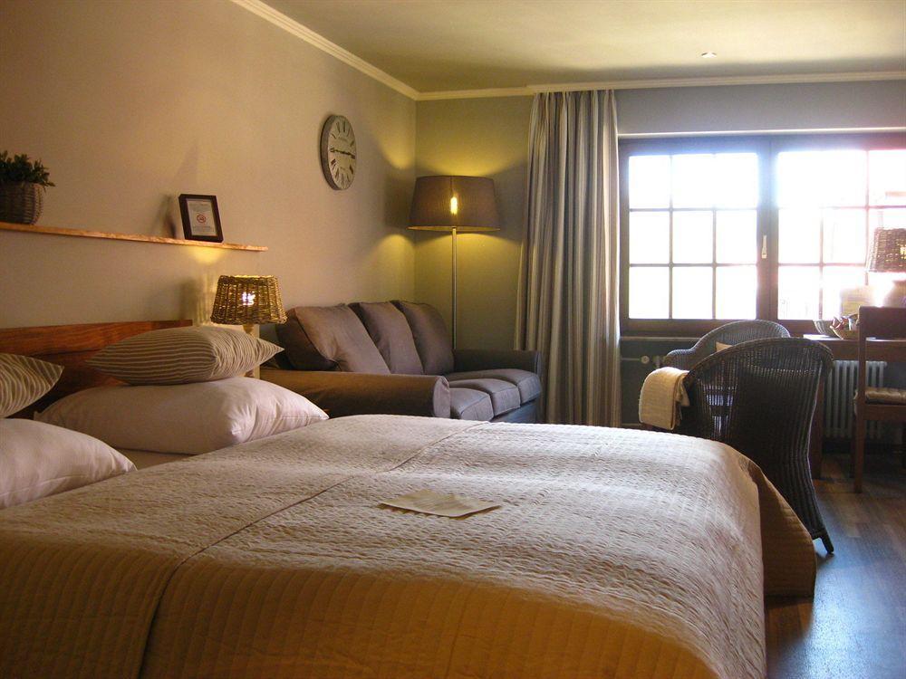 Romantik Hotel Zur Sonne Баденвайлер Екстериор снимка